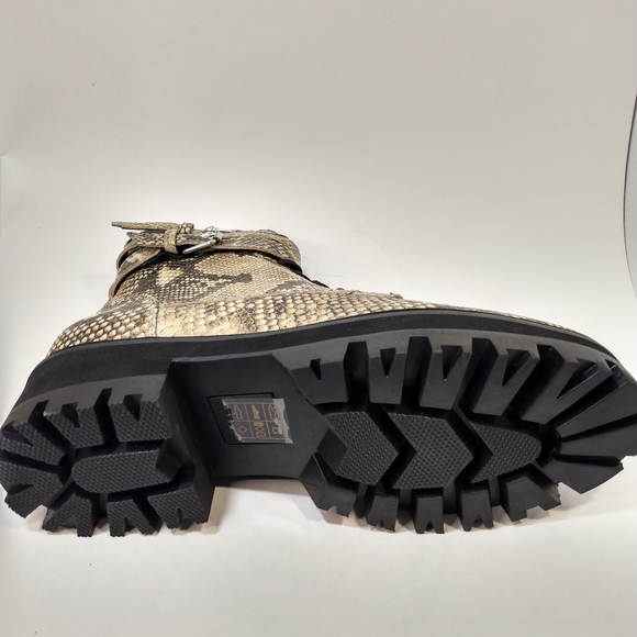 Dolce Vita Paline snake print leather boots - Picture 5 of 11